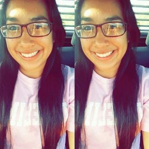 Meet your Posher, Kim